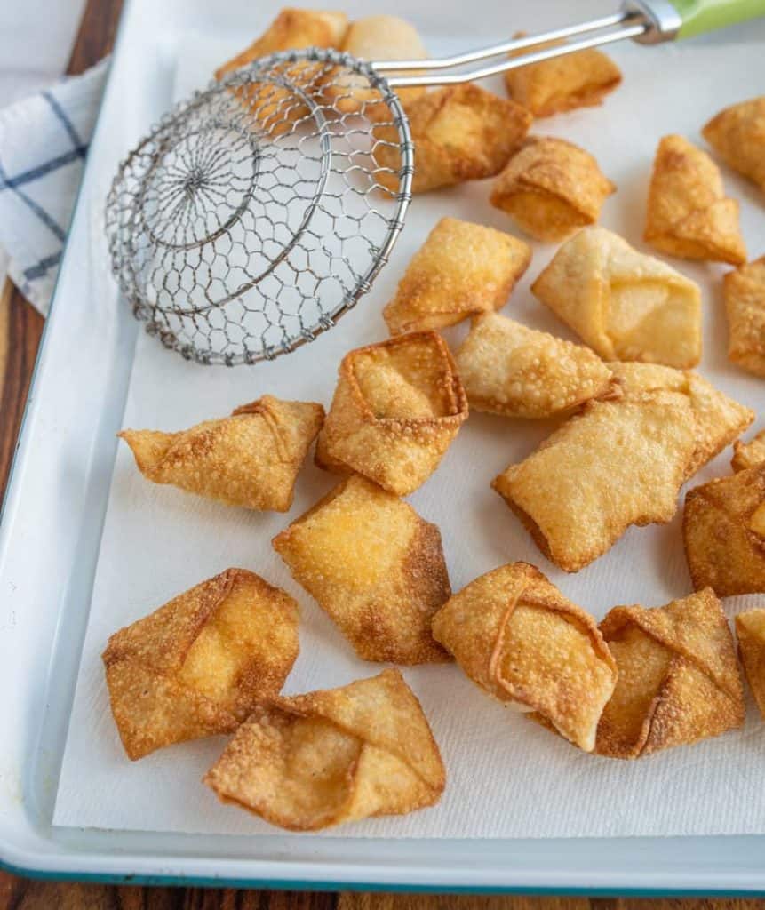 tray of cream cheese wontons