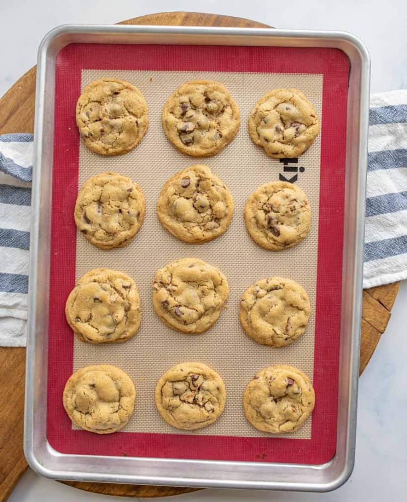 https://www.blessthismessplease.com/wp-content/uploads/2022/04/original-toll-house-cookie-recipe-3-830x1024.jpg