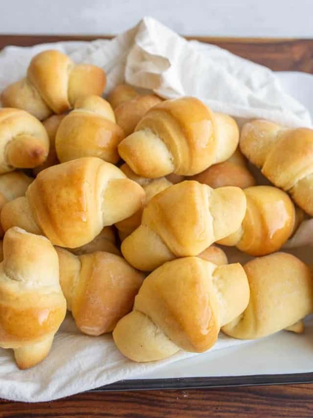 Overnight Dinner Rolls — Bless this Mess