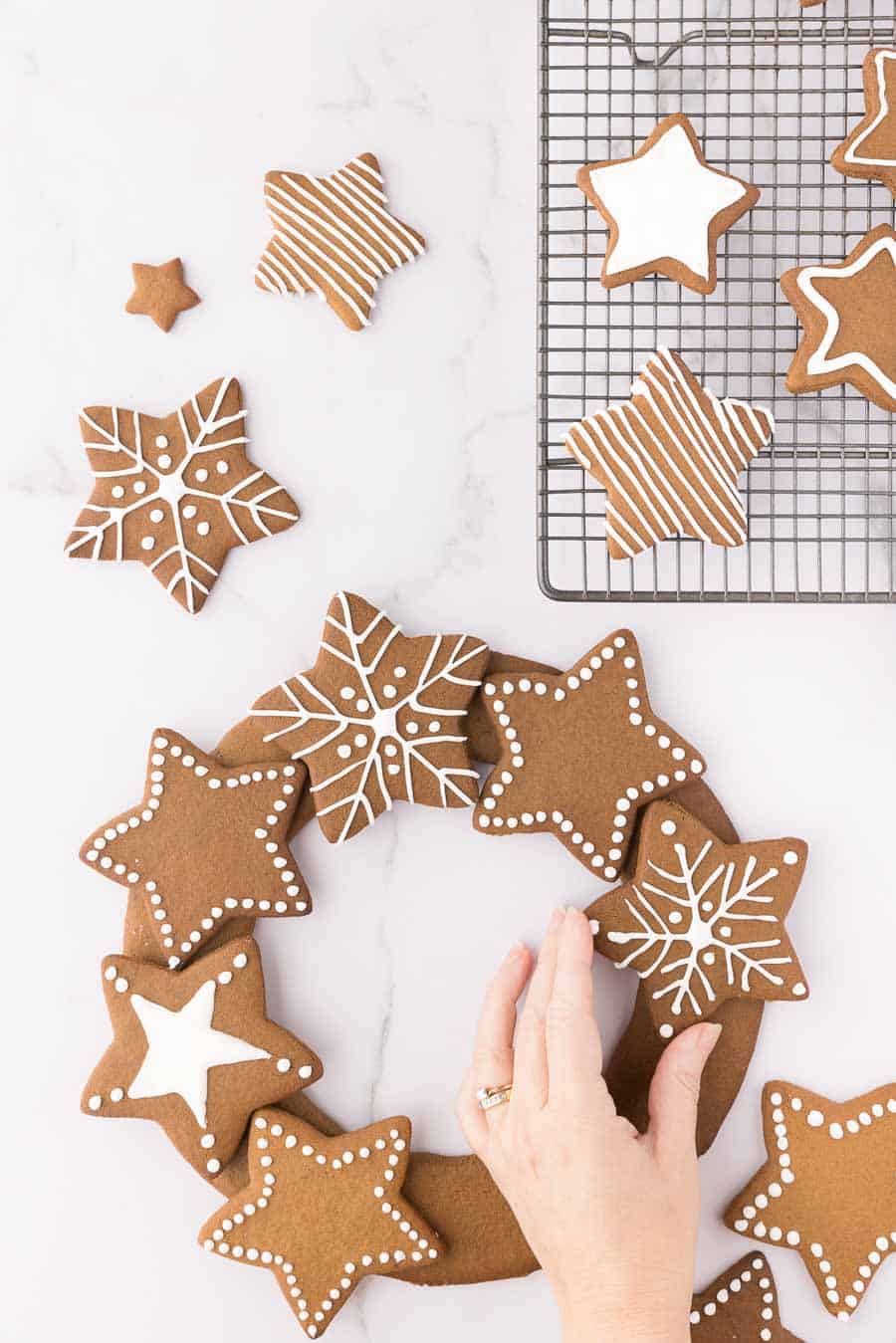 star shaped gingerbread cookie wreath