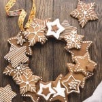 beautiful gingerbread cookie wreath made of star shapes