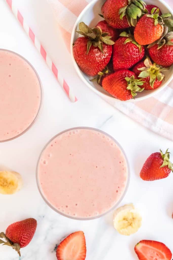 pin for strawberry banana smoothie recipe with text