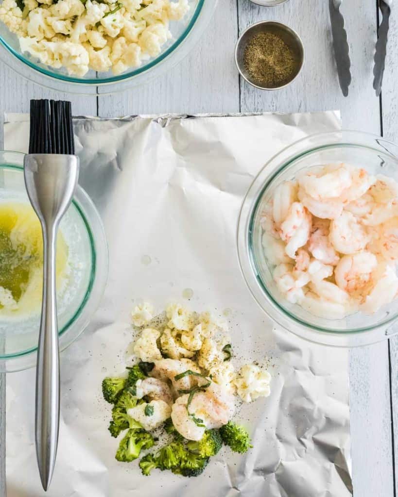 grilled shrimp foil packet dinner ingredients