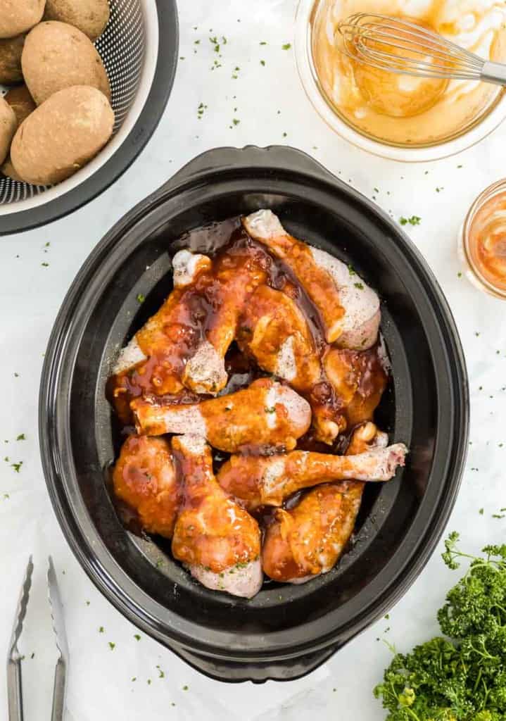 slow cooker chicken legs in the pot
