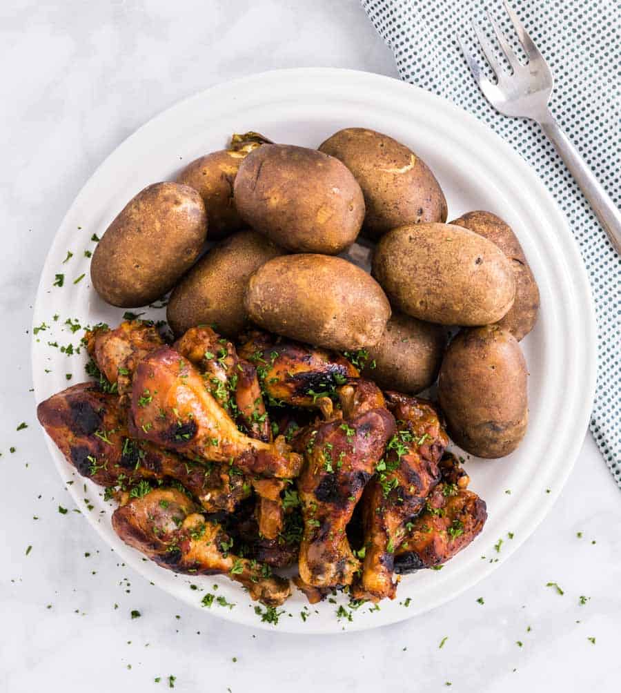 slow cooker chicken legs and potatoes dinner