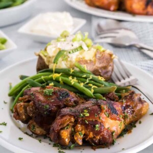 slow cooker chicken legs and potatoes dinner