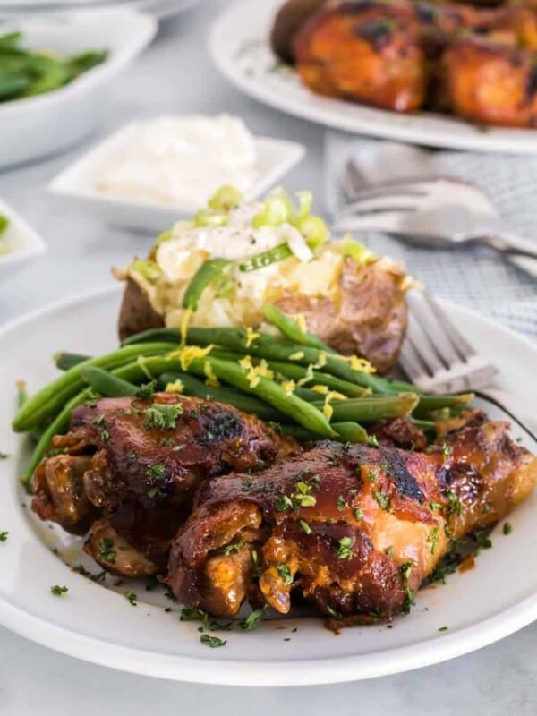 slow cooker chicken legs and potatoes dinner