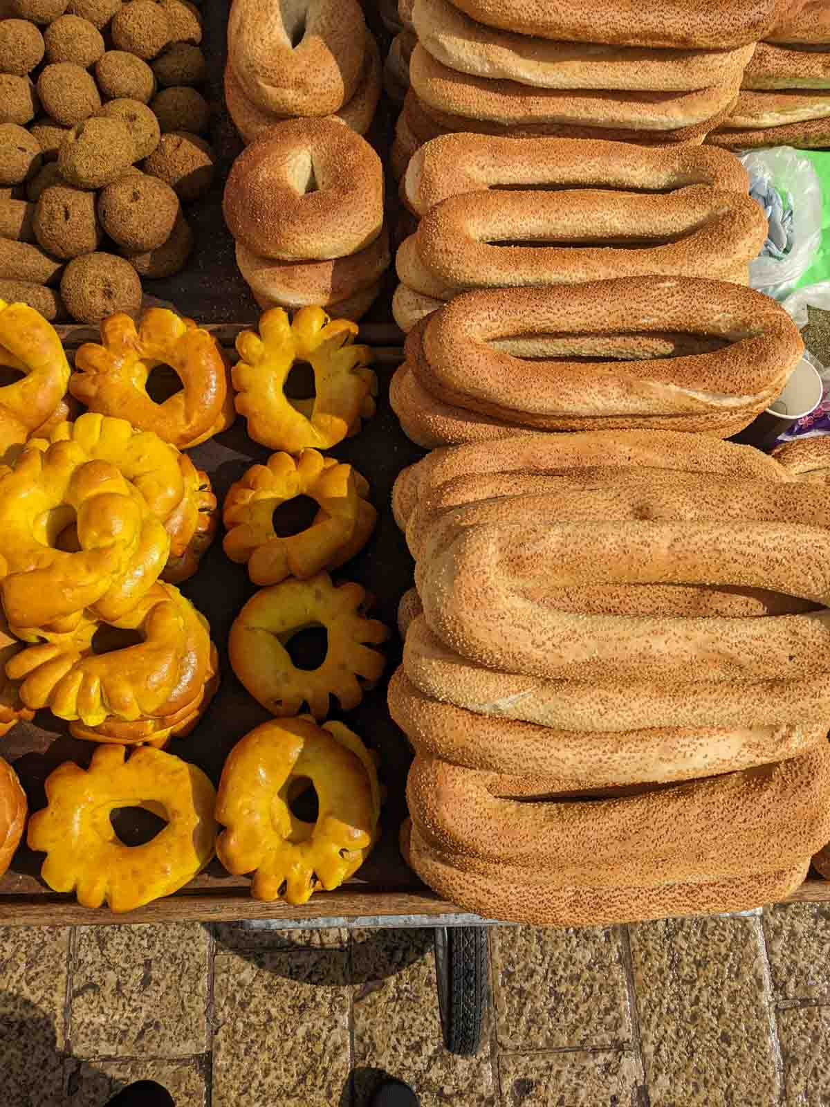 Jerusalem bagels in street vender cart