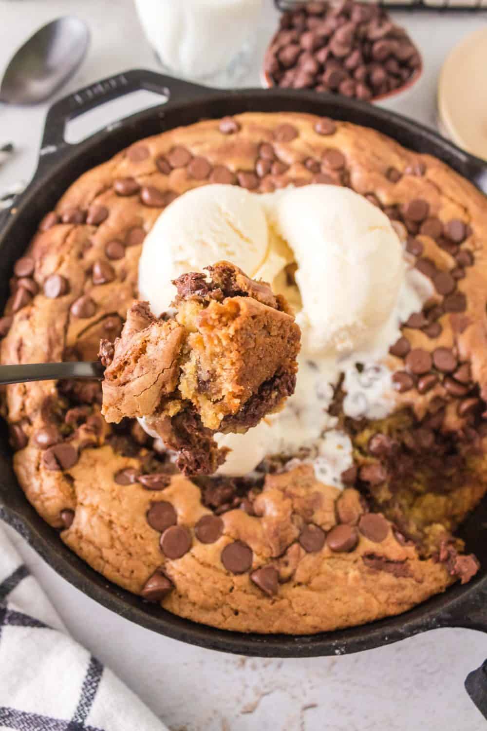 scoop of cookie on a spoon