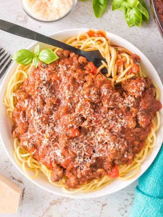Easy Homemade Spaghetti Sauce — Bless this Mess