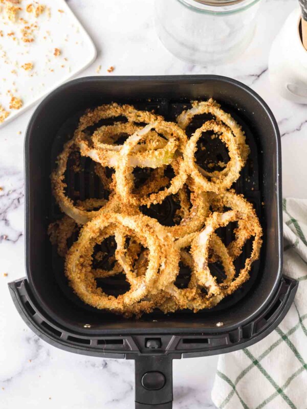 onion rings in the air fryer basket