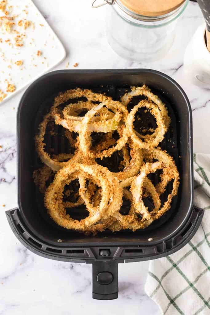 onion rings in the air fryer basket