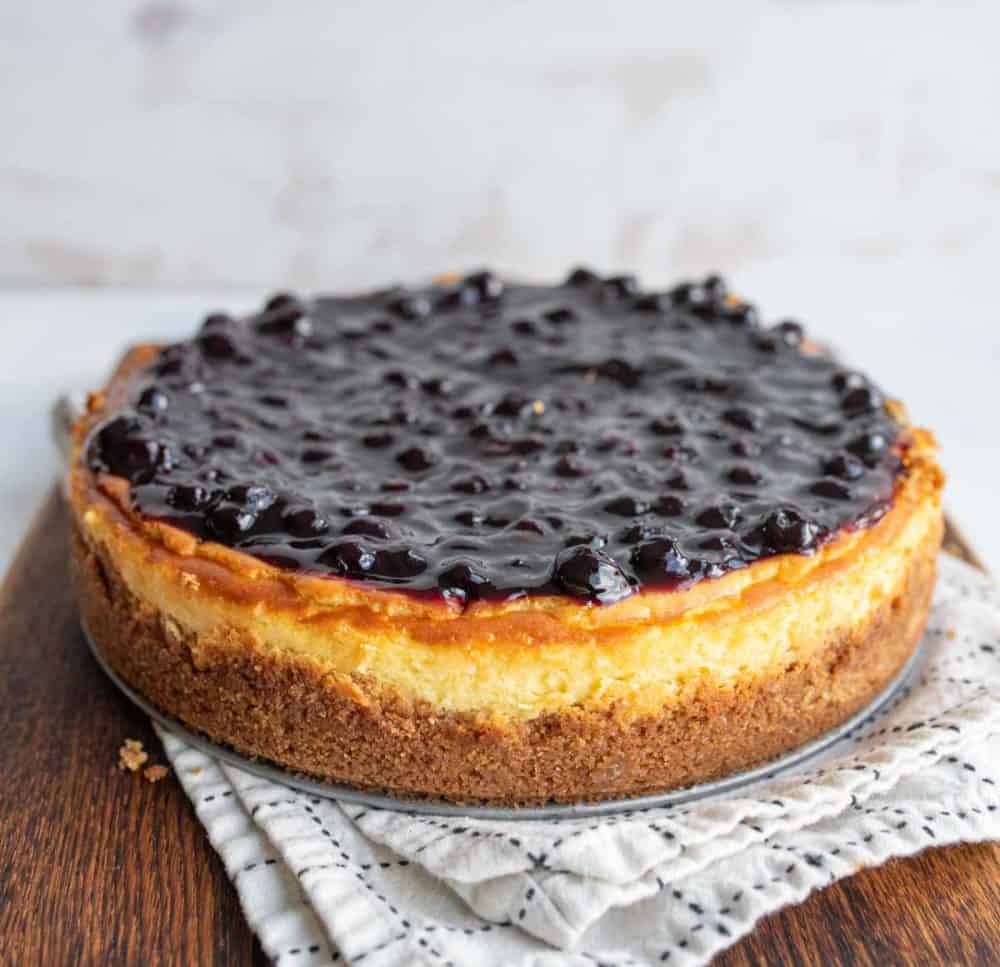 whole blueberry cheesecake