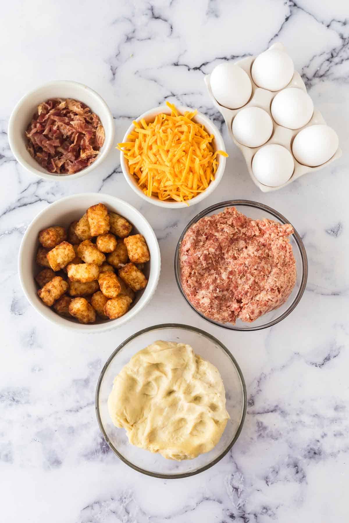 raw ingredients for a breakfast pizza recipe