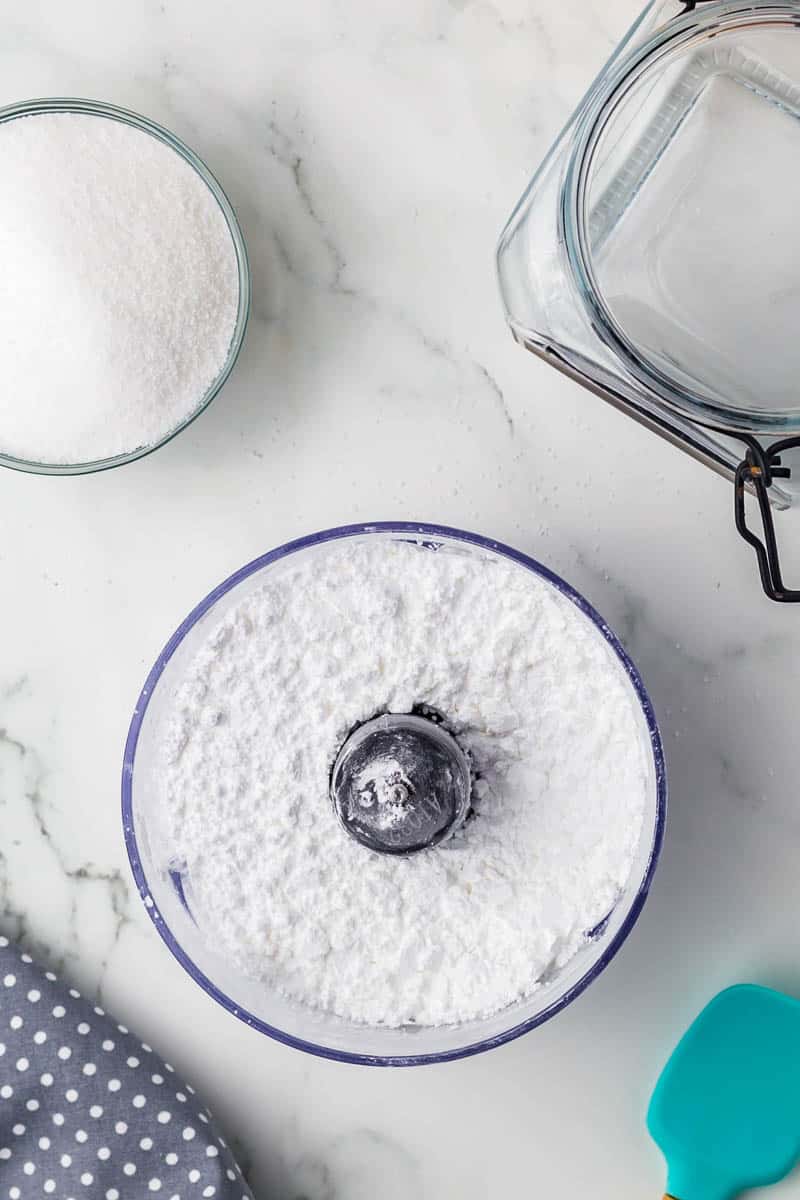 how to make powdered sugar with sugar on the table and in a bowl