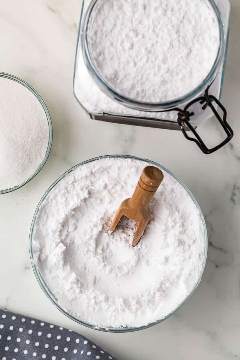 how to make powdered sugar with sugar on the table and in a bowl