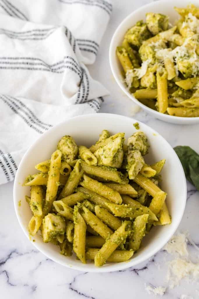 Bowl of chicken pesto pasta.