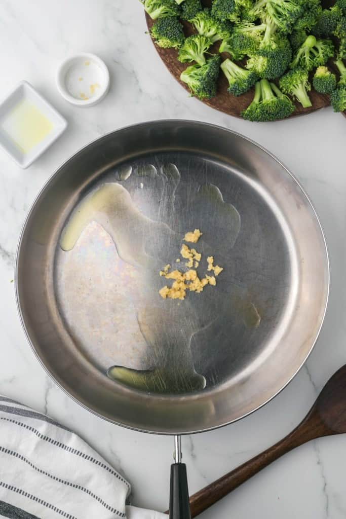 sautéed pan with oil and garlic