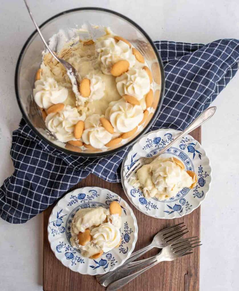 top view of banana pudding in a dish and on plates