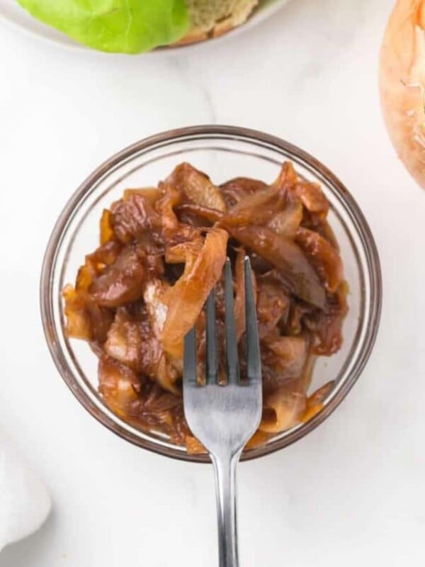 caramelized onion top view in a clear dish