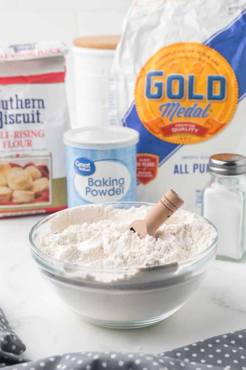 clear bowl of self rising flour