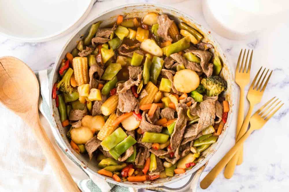 sauce pan with the cooked mix for the hunan beef recipe