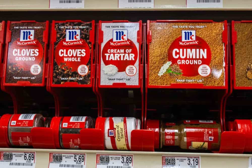 grocery display of spices and seasonings