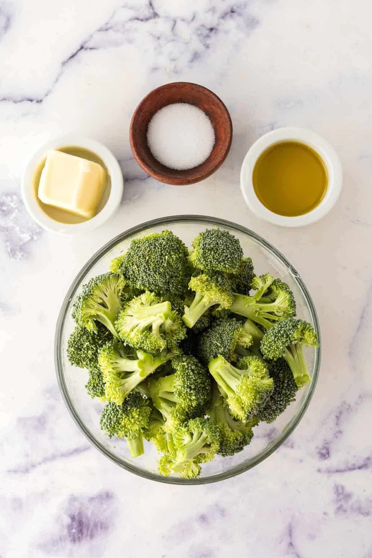 portion dishes of air fryer broccoli ingredients