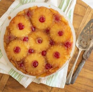 round whole pineapple upside down cake.